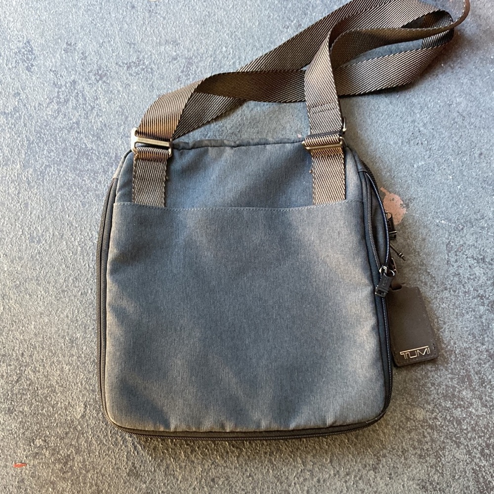 Crossbody - Picture 2 of 4